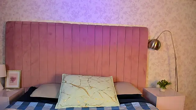 Katiawilson online show from 11, 2, 2026