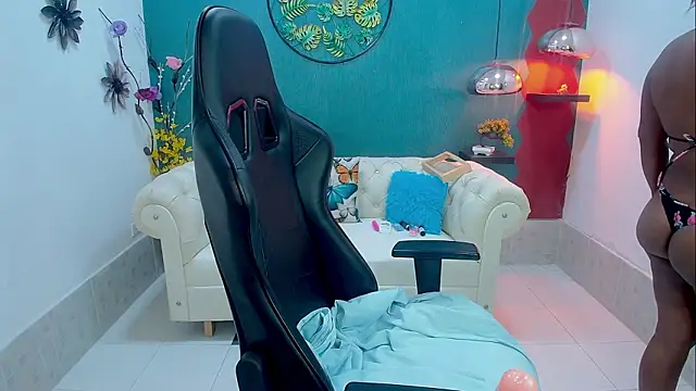 amara brunette online show from 1, 2, 2026