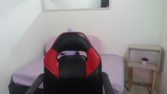 Lisa Holls online show from 4, 2, 2026