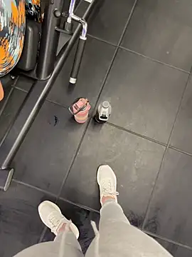 honey luminair online show from 31, 1, 2026