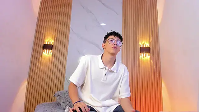 Snapshot of Christopher_Hunter chatting on 12, 3, 2026 Christopher Hunter online show from 12, 3, 2026