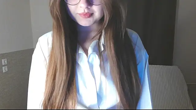 GloriaWalkerJr online show from 16, 3, 2026