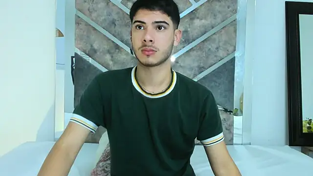 Apolo Gray online show from 4, 2, 2026