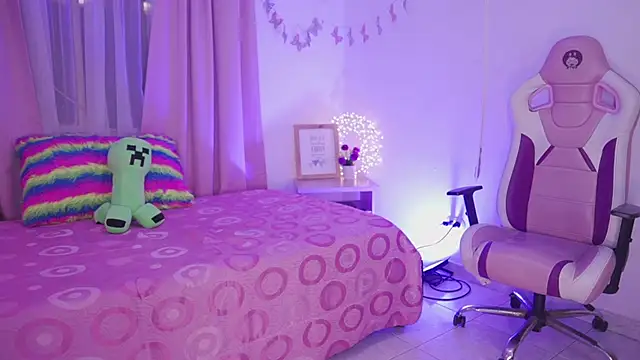 Snapshot of Keitty_fox27 chatting on 14, 2, 2026 Keitty fox27 online show from 14, 2, 2026