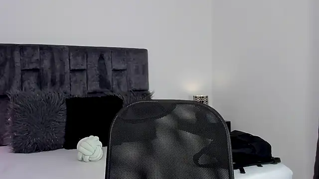 Malory Saenzz online show from 8, 2, 2026