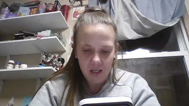 lickablelynn87 online show from 13, 3, 2026