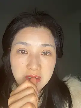 Follow 1 online show from 27, 2, 2026