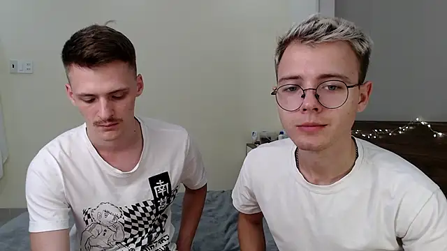 NikiKerryCum online show from 5, 2, 2026