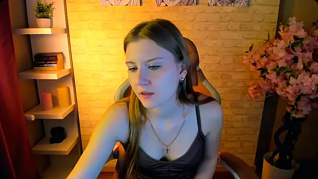 Caroline Desire  online show from 24, 2, 2026