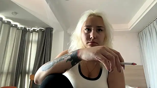 LuxureMia online show from 2, 2, 2026