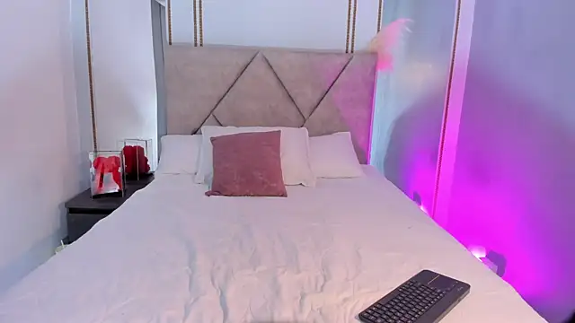 Snapshot of NiicoleLeroy chatting on 21, 3, 2026 NiicoleLeroy online show from 21, 3, 2026