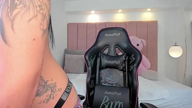 megan sofiaa  online show from 5, 3, 2026