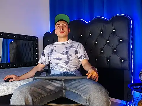 Oliver Benedet online show from 4, 2, 2026