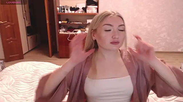 MiraRoy online show from 8, 2, 2026