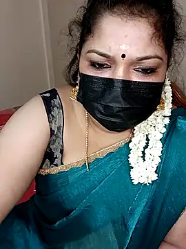 Snapshot of silk_rose05 chatting on 2, 3, 2026 silk rose05 online show from 2, 3, 2026