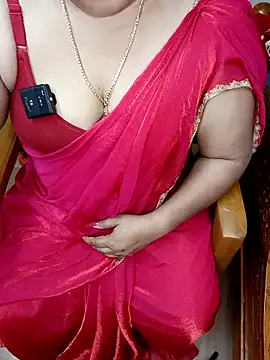 Snapshot of silk_rose05 chatting on 10, 3, 2026 silk rose05 online show from 10, 3, 2026