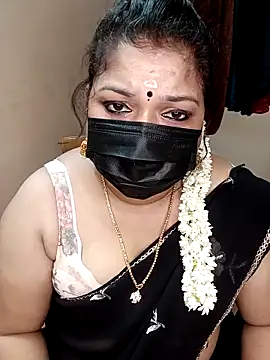 Snapshot of silk_rose05 chatting on 31, 3, 2026 silk rose05 online show from 31, 3, 2026