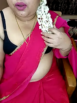 Snapshot of silk_rose05 chatting on 12, 4, 2026 silk rose05 online show from 12, 4, 2026