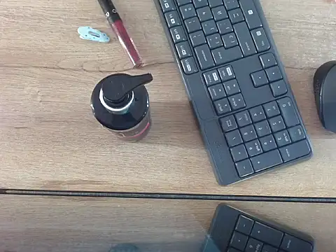 Kaytlin James online show from 10, 2, 2026