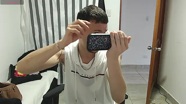 Ariana Esteban07 online show from 16, 3, 2026