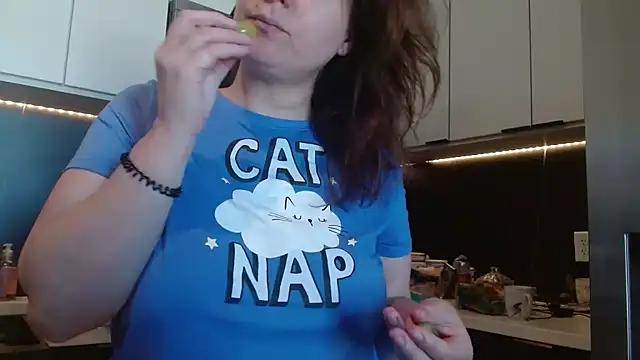 Snapshot of HazelSkyesChat chatting on 8, 3, 2026 HazelSkyesChat online show from 8, 3, 2026