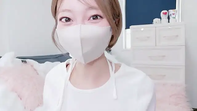 YUKI 377 online show from 6, 2, 2026