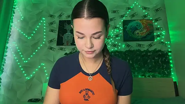 Snapshot of Karina_vibe chatting on 1, 4, 2026 Karina vibe online show from 1, 4, 2026