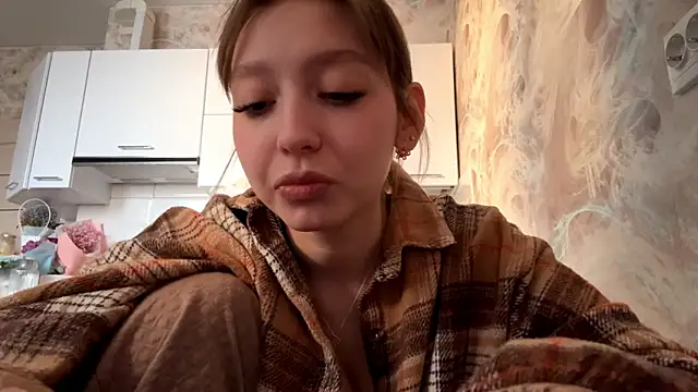 Eliza Perucves online show from 5, 2, 2026