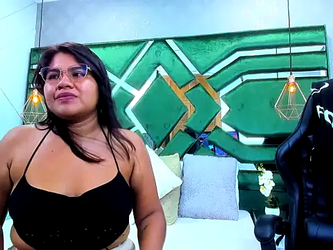 BellaAndNethan online show from 4, 2, 2026