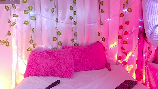 Snapshot of AlannaSmiless chatting on 30, 3, 2026 AlannaSmiless online show from 30, 3, 2026