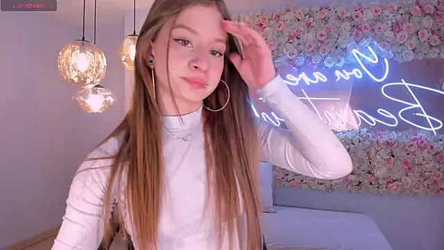 Snapshot of IsabellaMorettiX chatting on 8, 3, 2026 IsabellaMorettiX online show from 8, 3, 2026