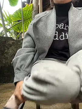 Luna-Kim online show from 2, 2, 2026