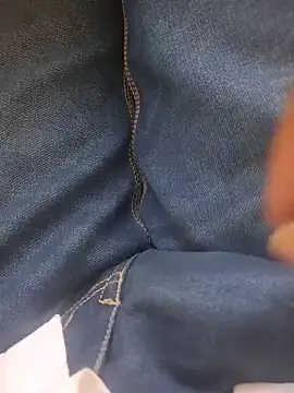 hot---boy1 online show from 19, 3, 2026