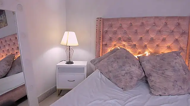 noah lewiss online show from 9, 2, 2026