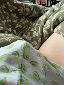 twankletoes1234 online show from 11, 2, 2026