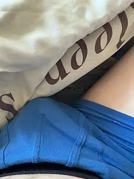 twankletoes1234 online show from 13, 3, 2026