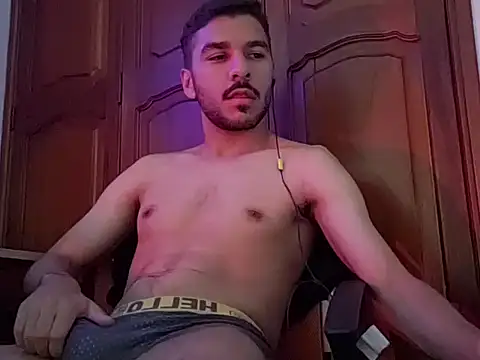 Snapshot of _s33bas chatting on 7, 4, 2026 s33bas online show from 7, 4, 2026