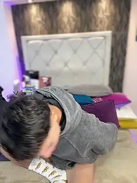 Samu Hott online show from 4, 2, 2026