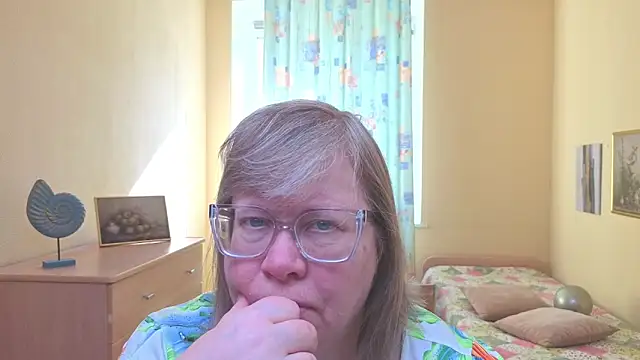 Emma Eclipsee online show from 7, 3, 2026