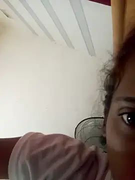 loveofpetitegirls34 online show from 17, 3, 2026