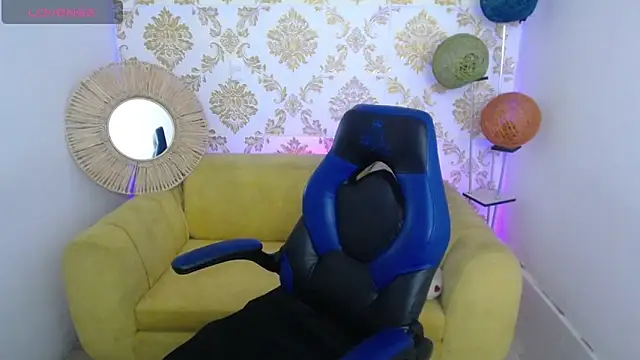 ALISS M  online show from 9, 2, 2026