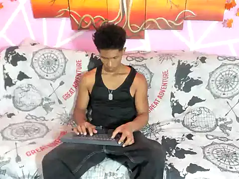 Yoel hot2004 online show from 5, 2, 2026