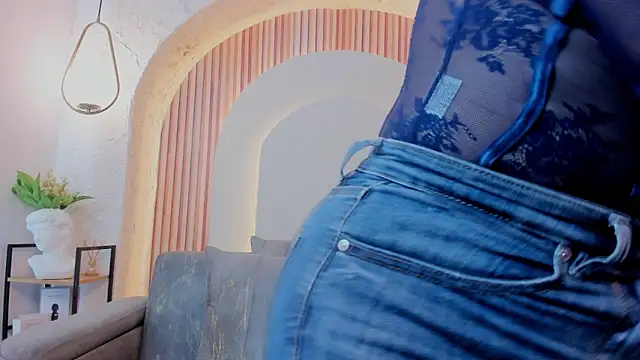 Snapshot of violet_scott_ chatting on 24, 3, 2026 violet scott online show from 24, 3, 2026