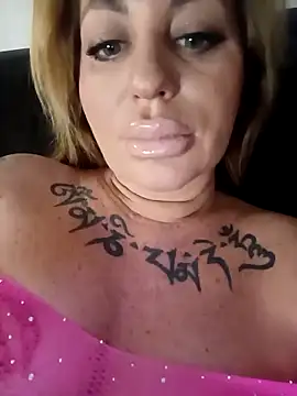 MiaMooly online show from 8, 2, 2026