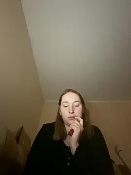 lolamur  online show from 3, 2, 2026