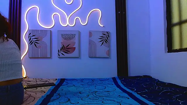 miss caty online show from 25, 2, 2026