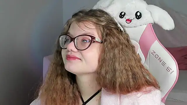 ChloeHalses online show from 4, 2, 2026