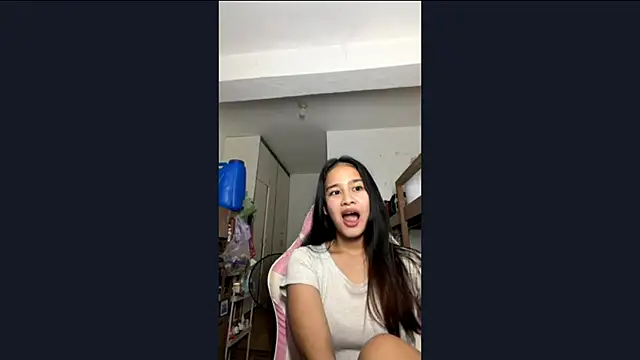 Snapshot of ArdathZmijewski chatting on 13, 2, 2026 ArdathZmijewski online show from 13, 2, 2026