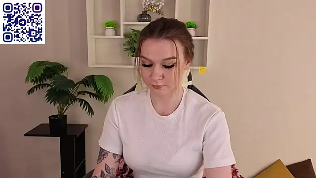 Snapshot of Amy_Davisss chatting on 5, 4, 2026 Amy Davisss online show from 5, 4, 2026