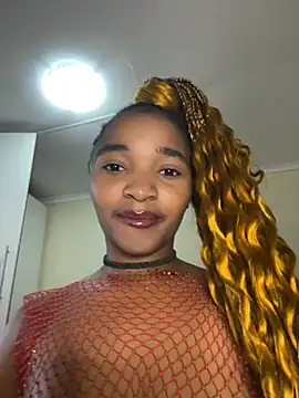 DeeNaughtyPie online show from 4, 2, 2026